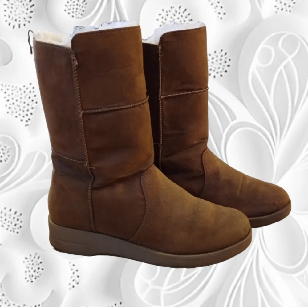 New Pacifica Women's Brown Faux Leather Fur Lined Boot Size 8